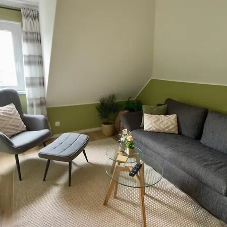 Kleine, Gemuetliche Dachwohnung Mit Viel Charme