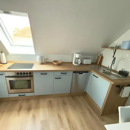 Kleine, Gemuetliche Dachwohnung Mit Viel Charme