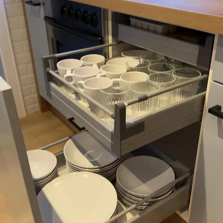 Kleine, Gemuetliche Dachwohnung Mit Viel Charme Lägenhet